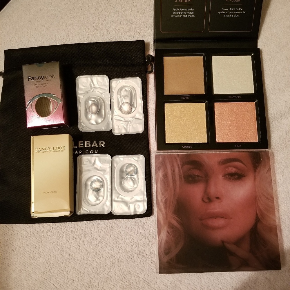 Makeup bundle - Picture 1 of 4